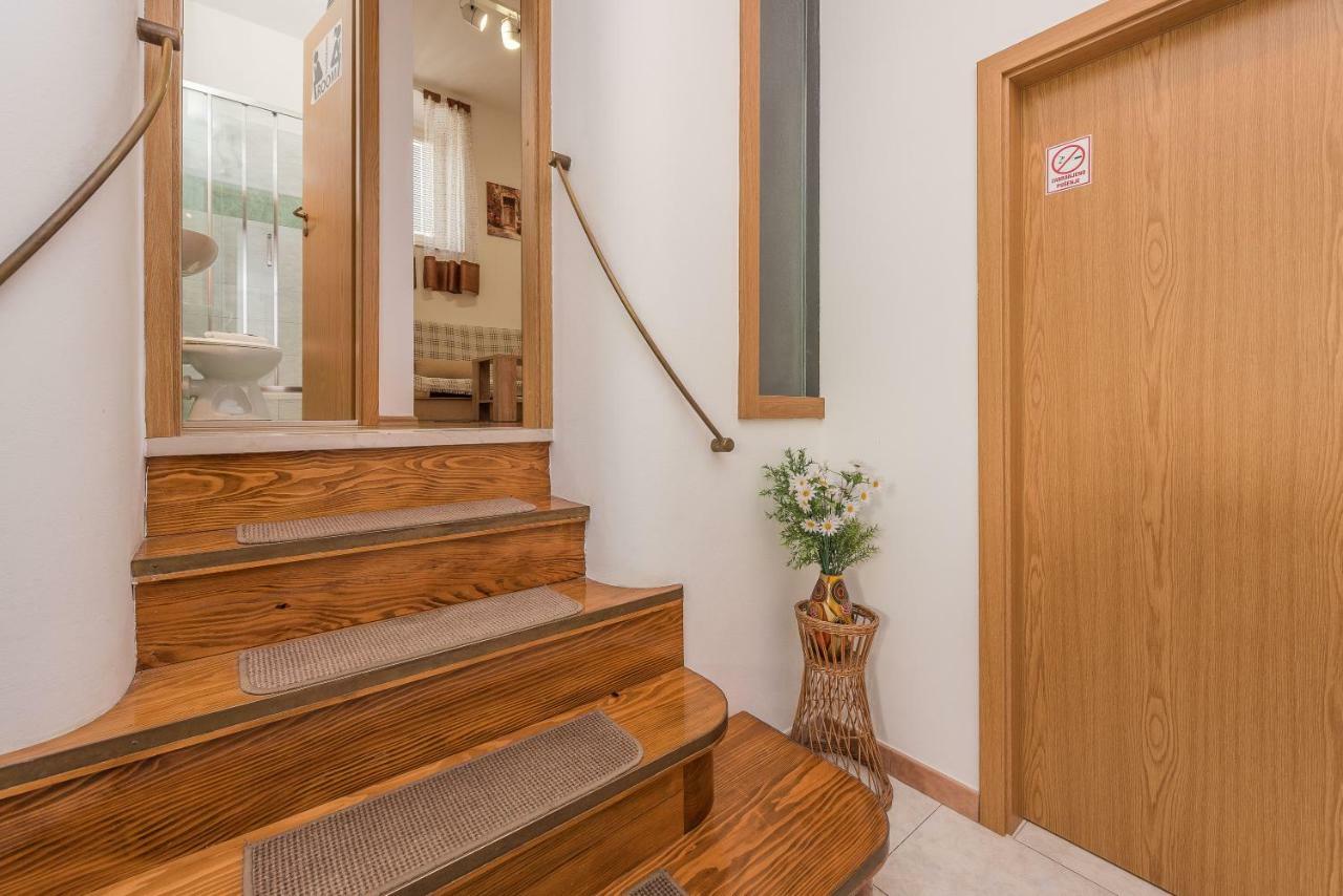Apartment And Room Soul Of Dalmatia ザダル エクステリア 写真