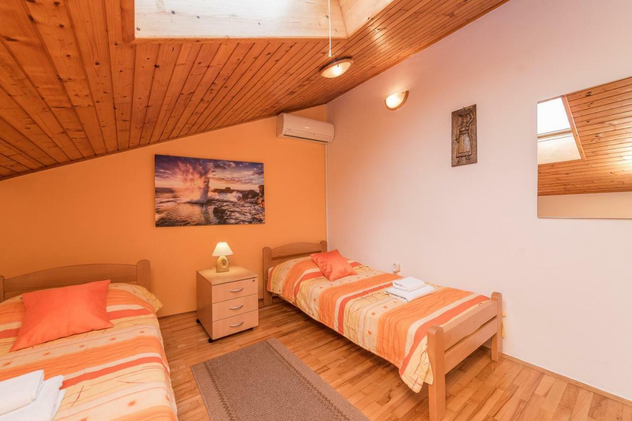 Apartment And Room Soul Of Dalmatia ザダル エクステリア 写真